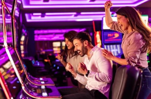 Online Slot Reels Spinning Free Spins Feature Myanmar ကစားသူ